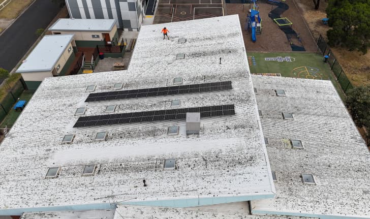 Colobond roof cleaning at school